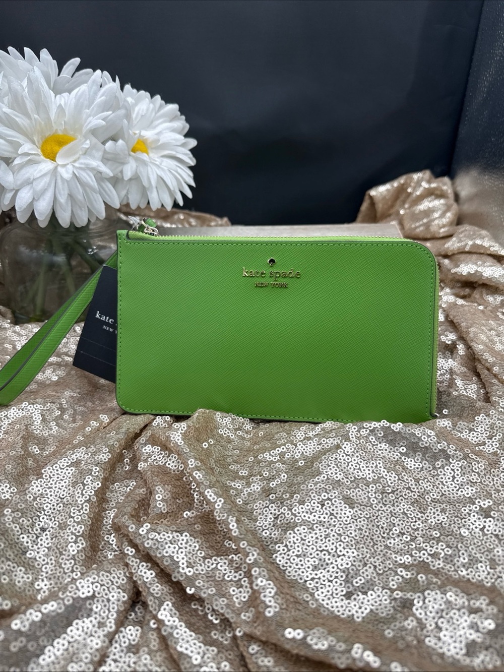 Kate Spade Lucy Turtle Green Leather Medium L-Zip Wristlet KD546 Wallet NWT $139